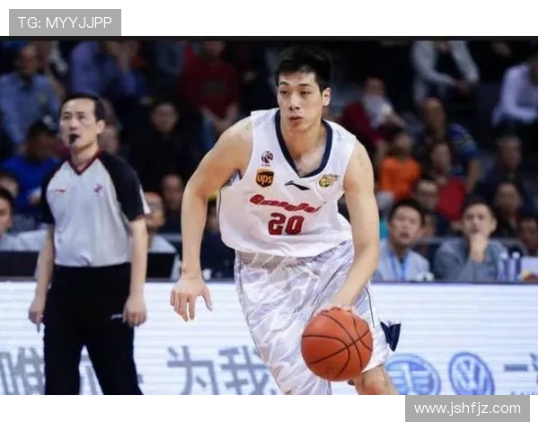 任骏飞引领球队奋勇争先展现篮球精神与团队合作的魅力