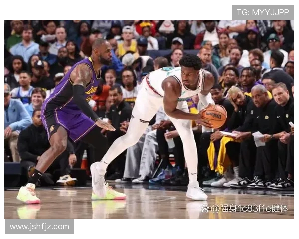 快船与火箭激战正酣02月27日NBA精彩对决展现球队实力与风采 快船与火箭激战正酣02月27日NBA精彩对决展现球队实力与风采