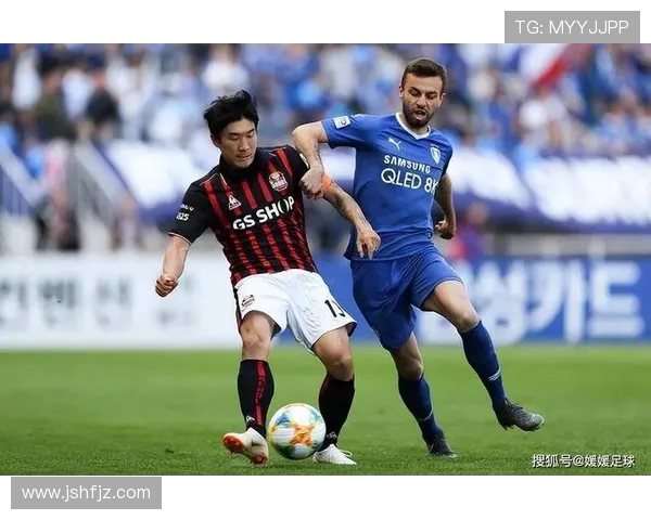 水原三星与偶像球队的巅峰对决展现足球魅力与青春活力的完美结合 水原三星与偶像球队的巅峰对决展现足球魅力与青春活力的完美结合