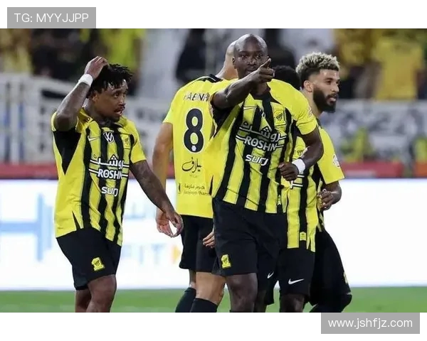 火车头与吉达联合的激烈对决展现足球魅力与团队精神的完美结合